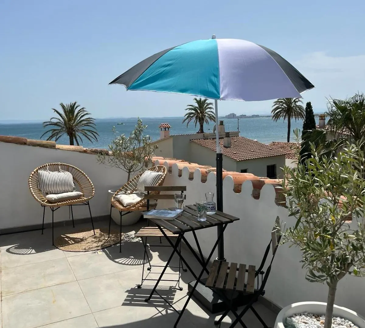 Atico Rhodes Playa Roses Lejlighed